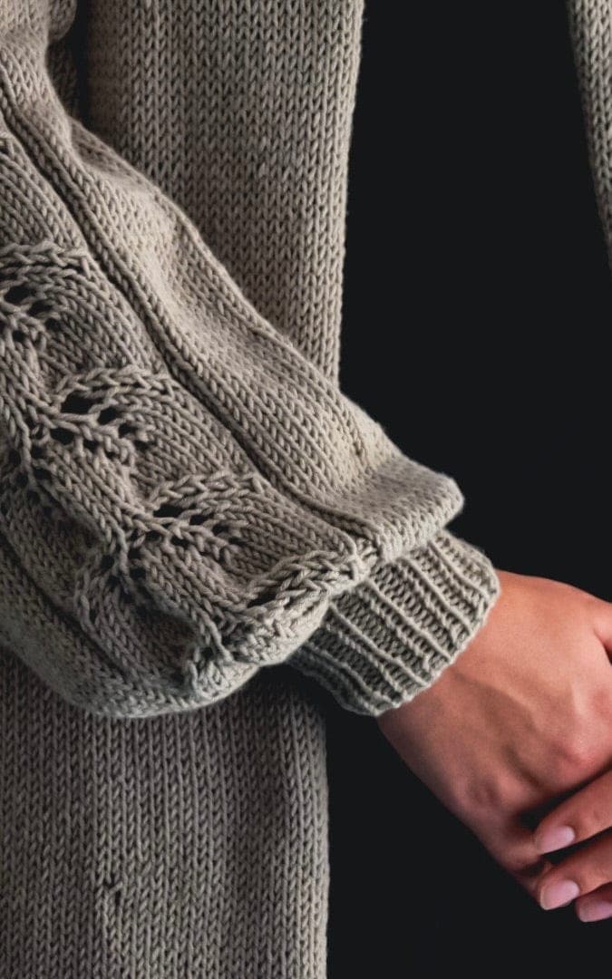 Rania Cardigan - BRIGITTE NO 4 - Strickset von KNITTING_LARI jetzt online kaufen bei OONIQUE