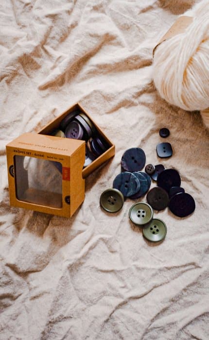 Knopfset - dunkel von OONIQUE jetzt online kaufen bei OONIQUE