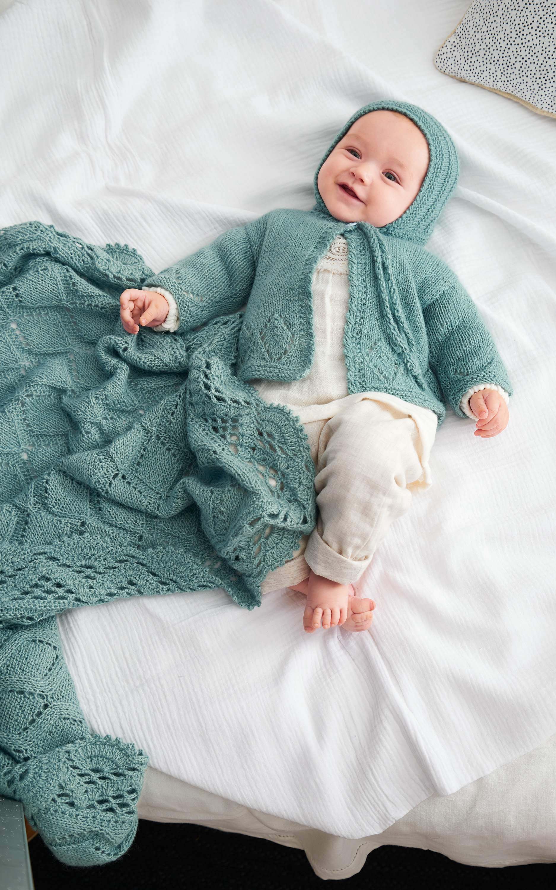 Baby Decke mit Ajourmuster und Häkelbordüre - Strickset von LANA GROSSA jetzt online kaufen bei OONIQUE