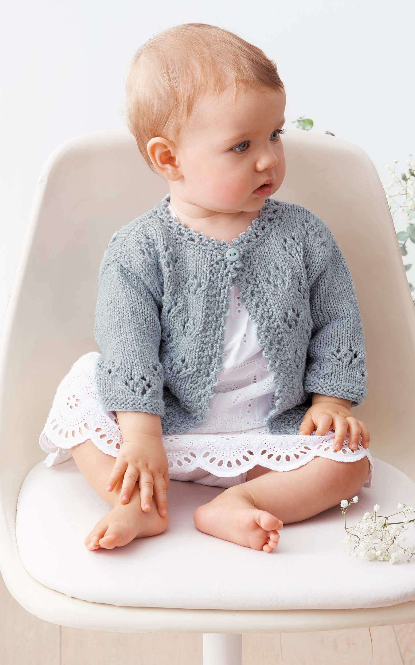 Baby Jacke mit Ajourmuster und Häkelblende - Strickset von LANA GROSSA jetzt online kaufen bei OONIQUE