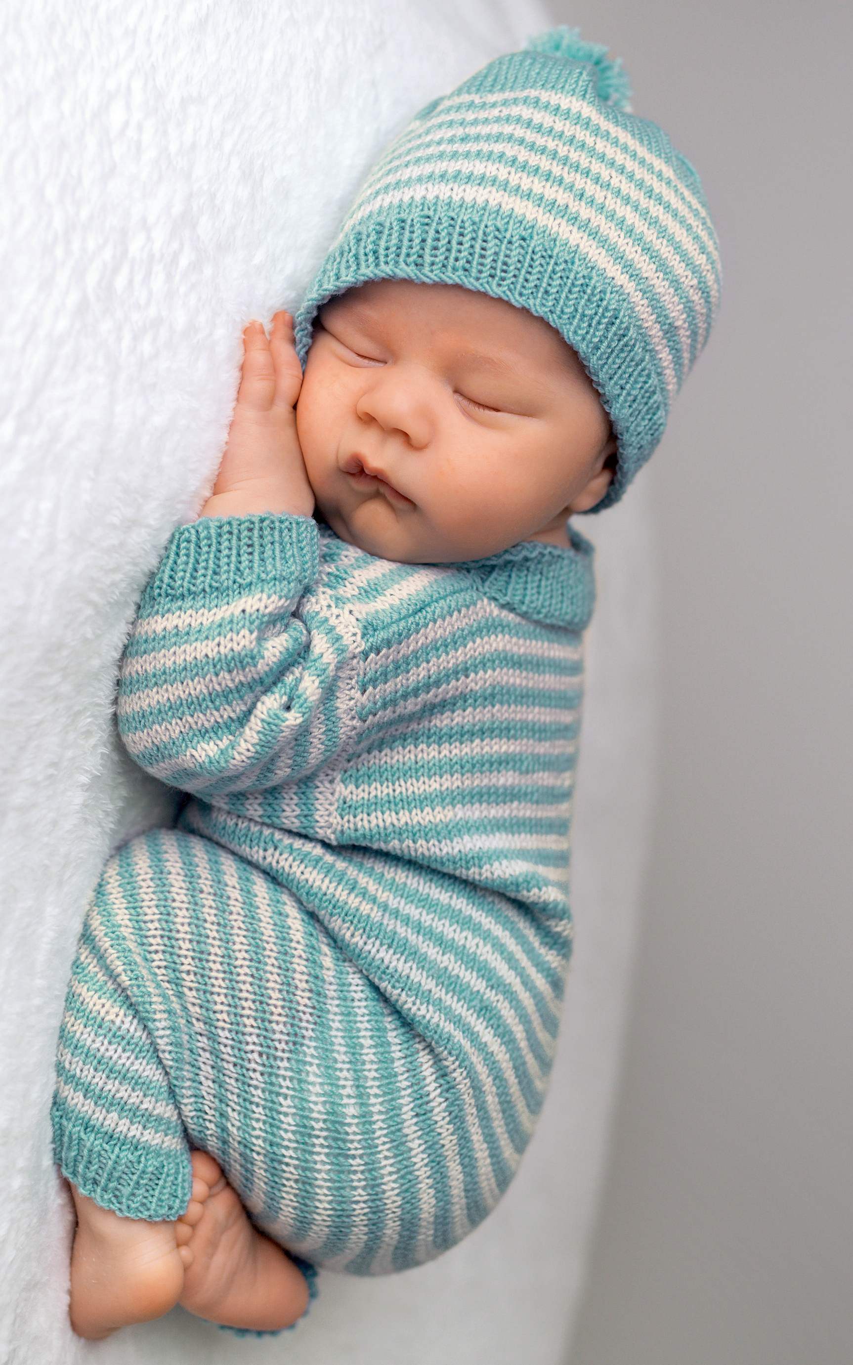 Baby Overall im Streifenmuster - Strickset von LANA GROSSA jetzt online kaufen bei OONIQUE