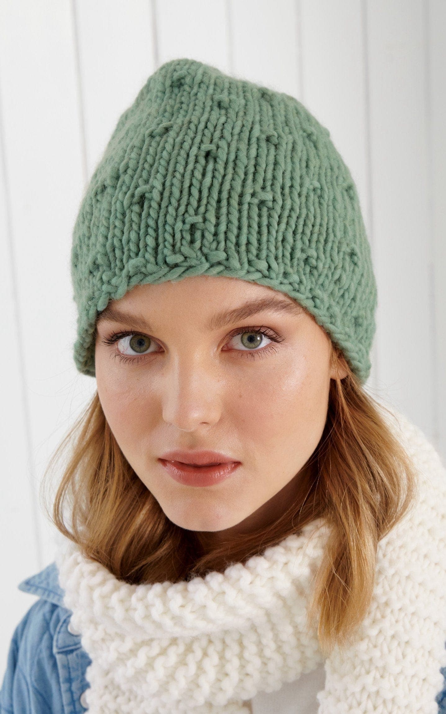 Grobe Pünktchenmütze - PER LEI - Strickset von LANA GROSSA jetzt online kaufen bei OONIQUE