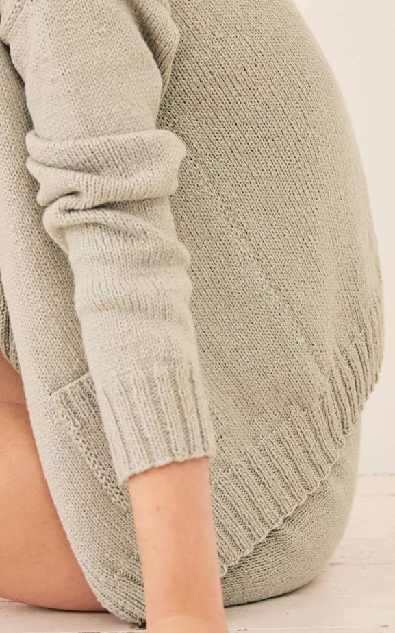 Jacke mit V-Ausschnitt und aufgesetzten Taschen - Strickset von LANA GROSSA jetzt online kaufen bei OONIQUE