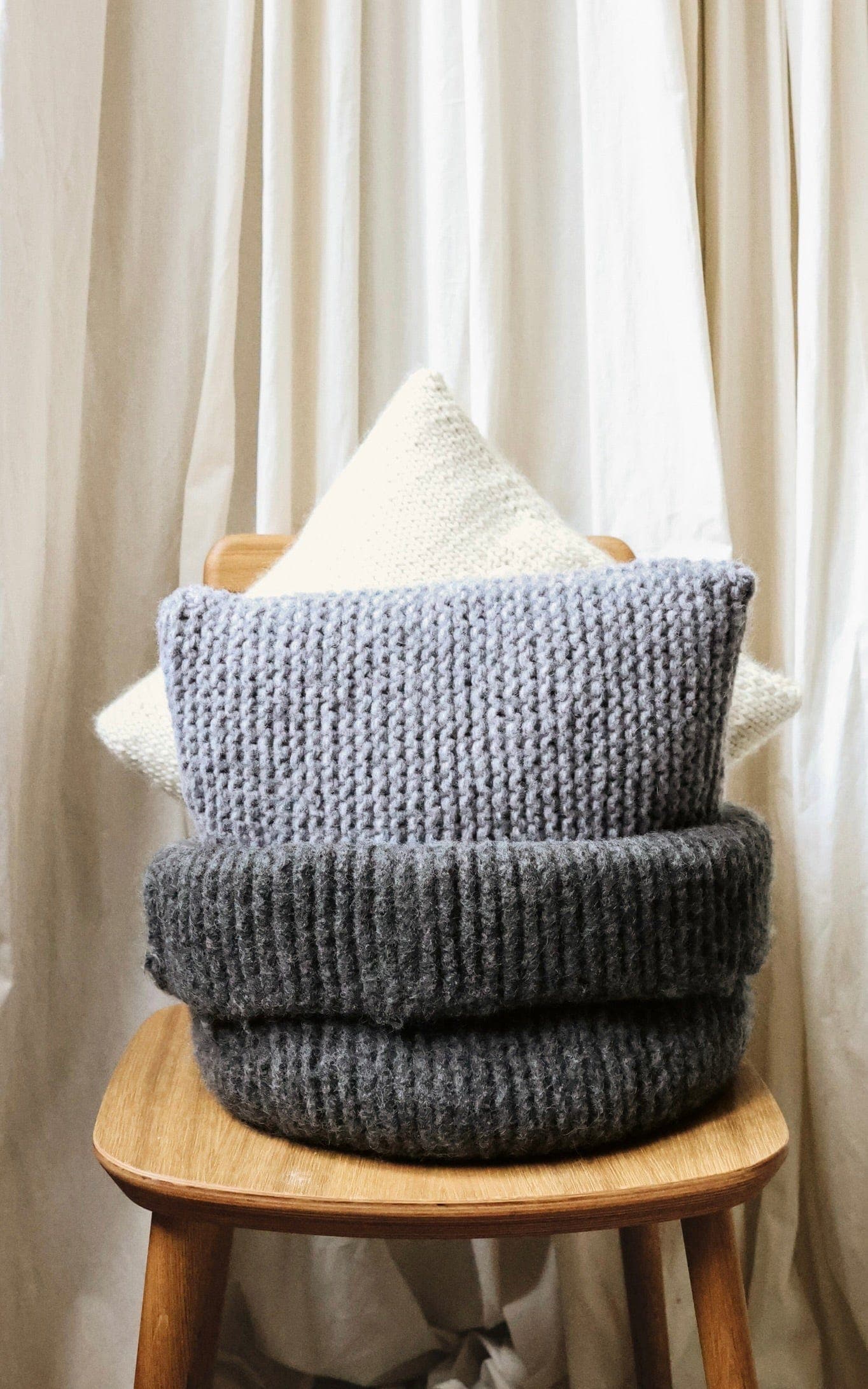 Kissenhülle kraus rechts - ECOPUNO CHUNKY - Strickset von LANA GROSSA jetzt online kaufen bei OONIQUE