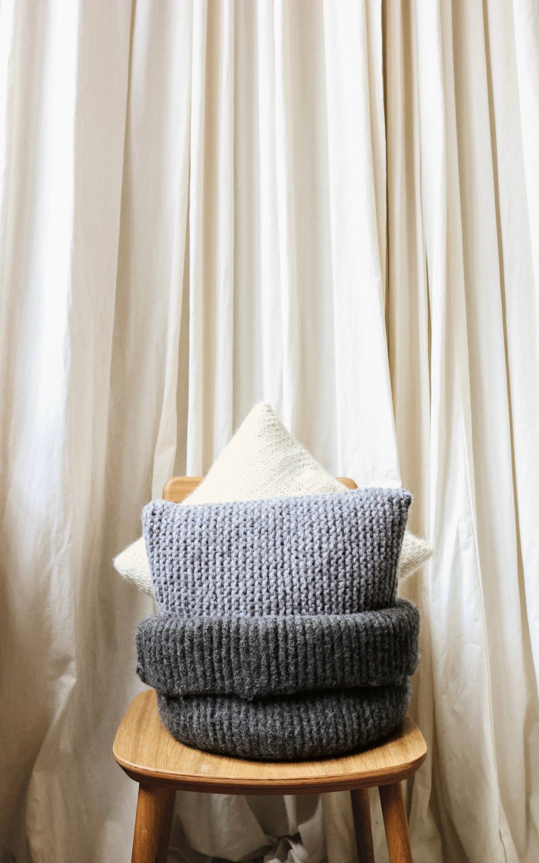 Kissenhülle kraus rechts - ECOPUNO CHUNKY - Strickset von LANA GROSSA jetzt online kaufen bei OONIQUE