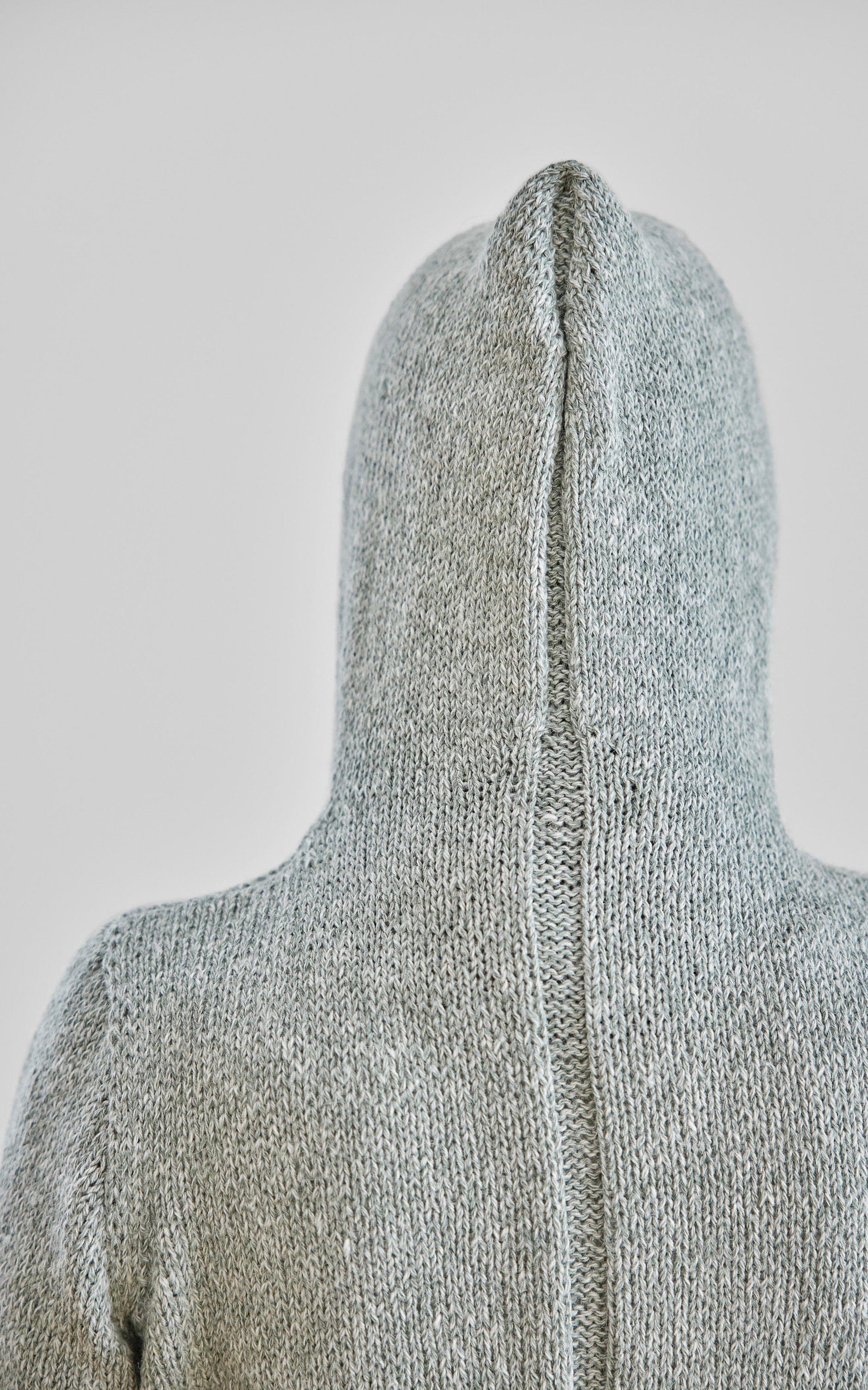 Lange taillierte Kapuzenjacke - CARA - Strickset von LANA GROSSA jetzt online kaufen bei OONIQUE
