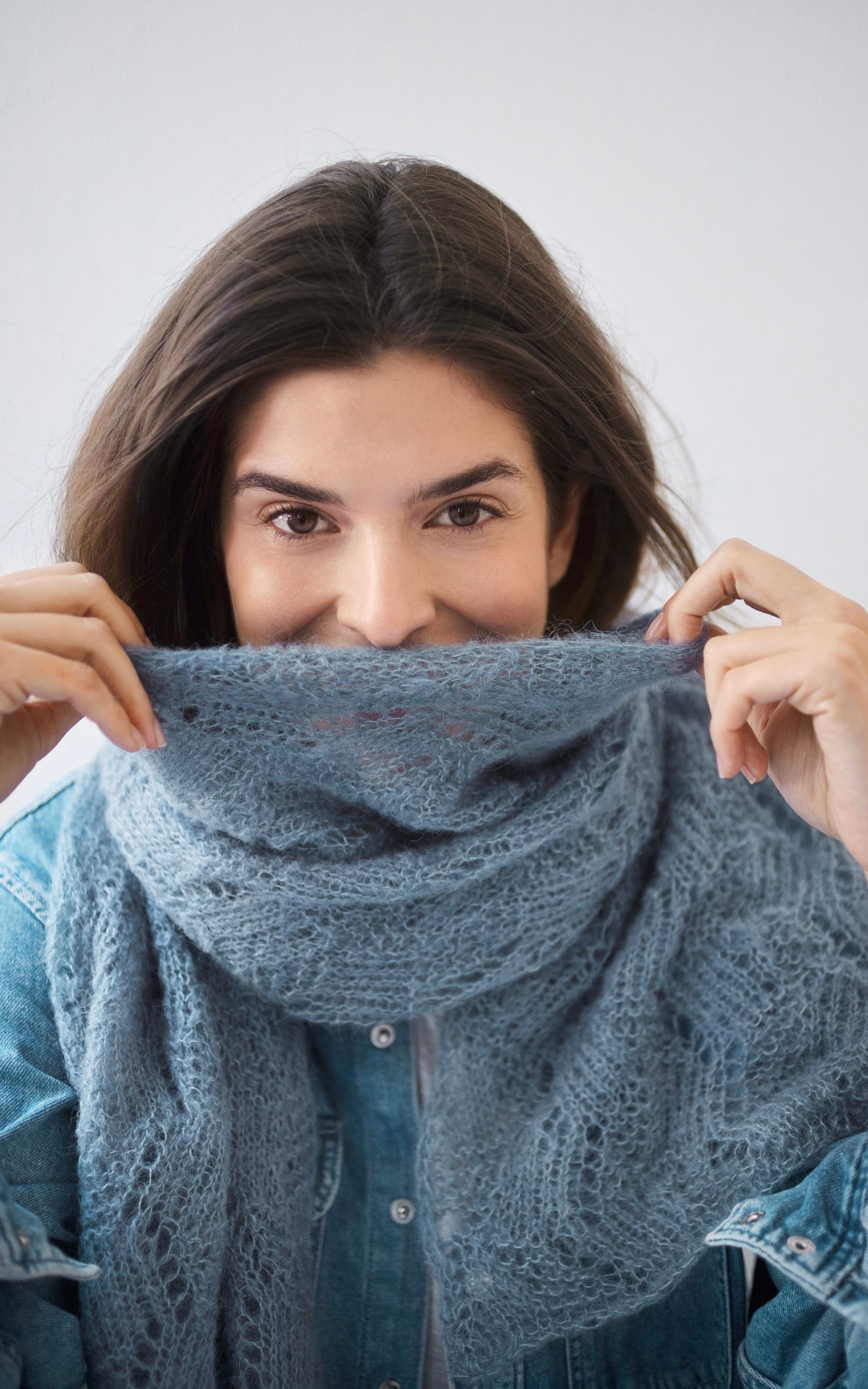 Schal mit Ajourmuster - SETASURI - Strickset von LANA GROSSA jetzt online kaufen bei OONIQUE