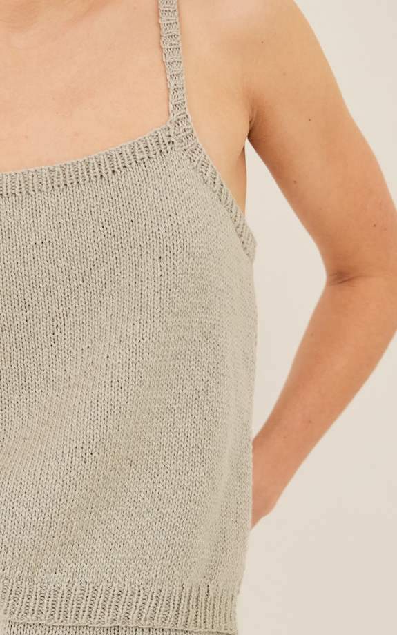 LANA GROSSA Strickset Schlichtes Top mit schmalen Rippenträgern - Strickset