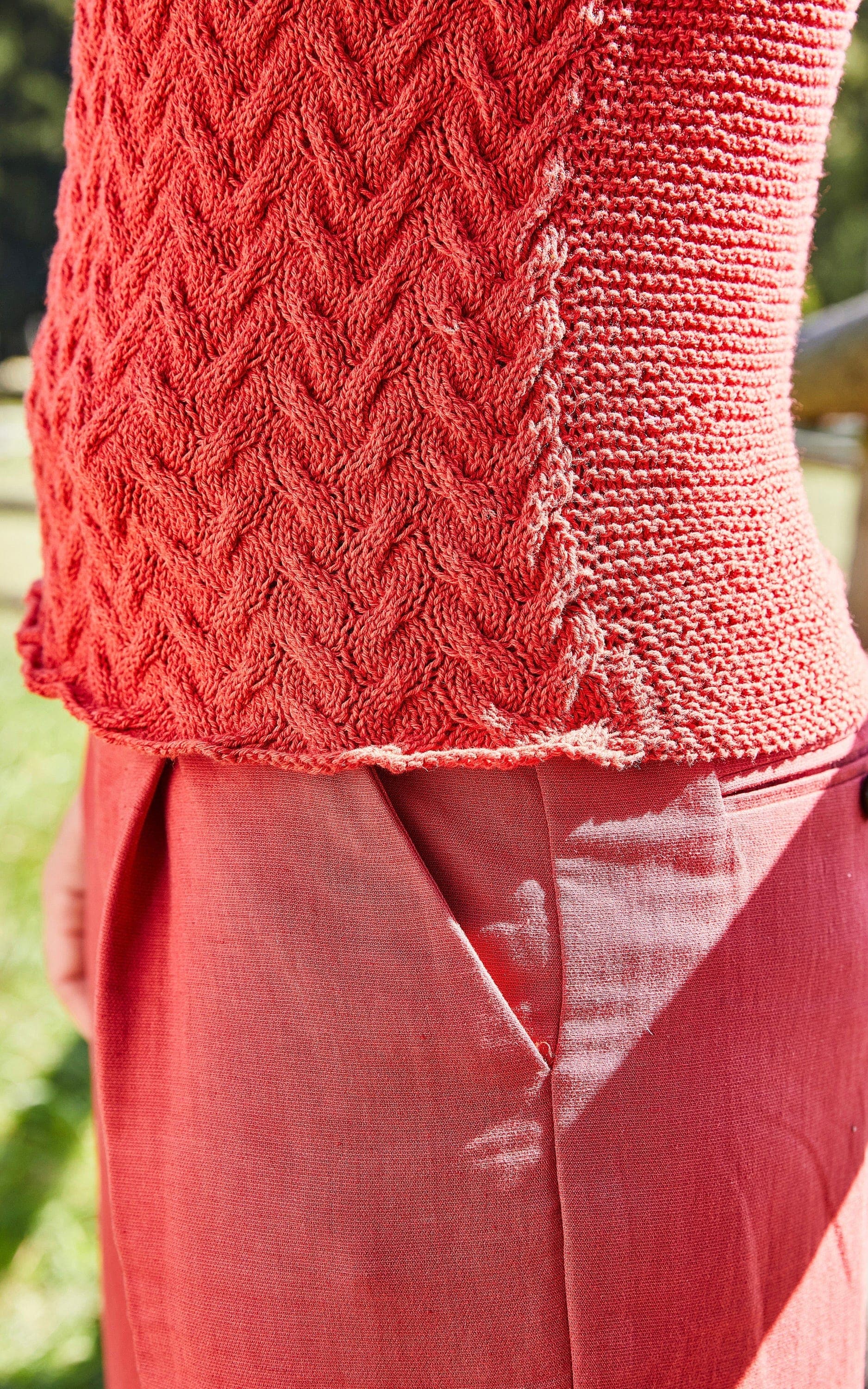 Shirt mit Zopfmuster - LANDLUST SOMMERSEIDE - Strickset von LANA GROSSA jetzt online kaufen bei OONIQUE