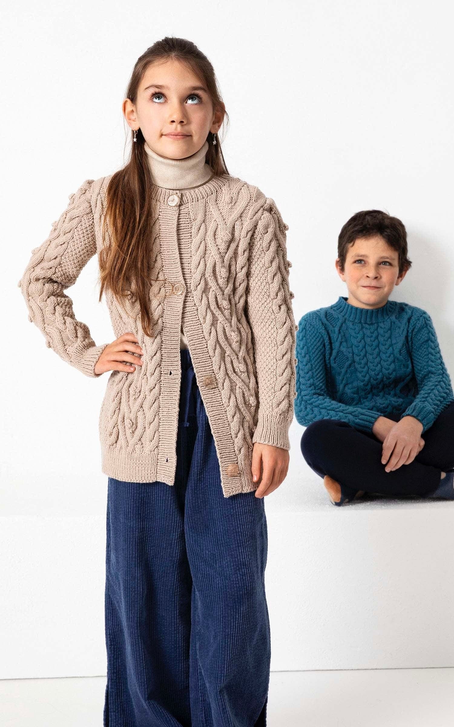 LANG YARNS Strickset Langer Cardigan mit Zopfmuster - ATLANTIS - Strickset