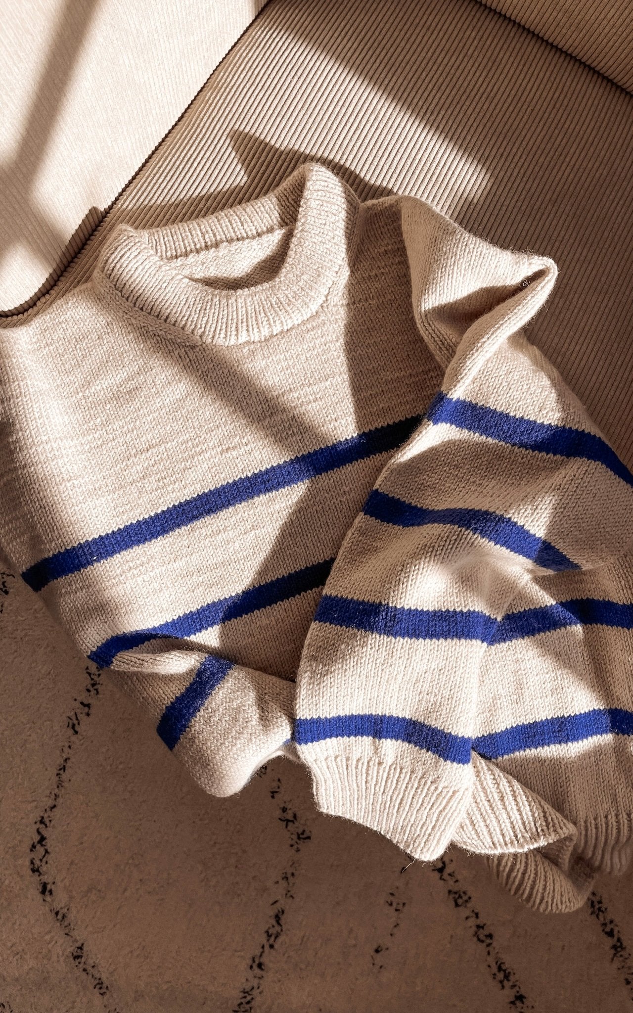 Marseille Sweater (gestreift) - DOUBLE SUNDAY - Strickset von PETITE KNIT jetzt online kaufen bei OONIQUE