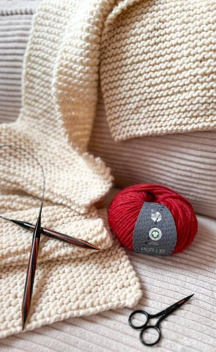New Beginnings Schal - Anfänger Strickset mit Videotutorial von OONIQUE jetzt online kaufen bei OONIQUE