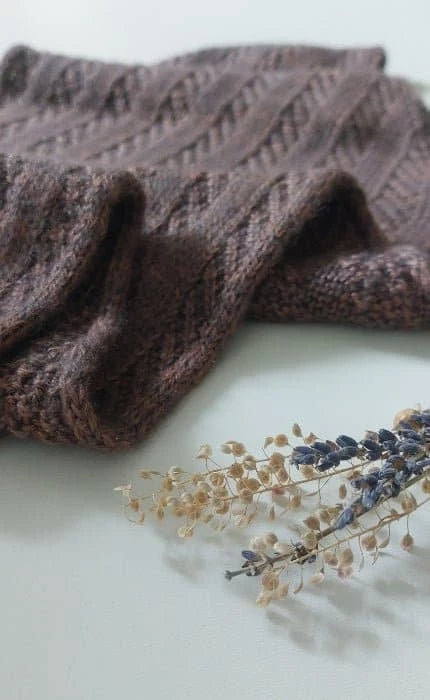 Nova Shawl - CASHMERE CLASSIC - Strickset von IMKE VON NATHUSIUS jetzt online kaufen bei OONIQUE