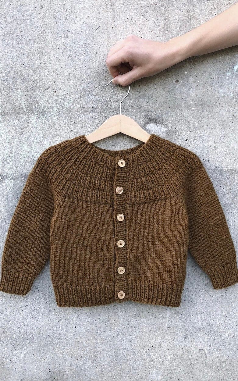 Ankers Jacke - SUNDAY - Strickset von PETITE KNIT jetzt online kaufen bei OONIQUE
