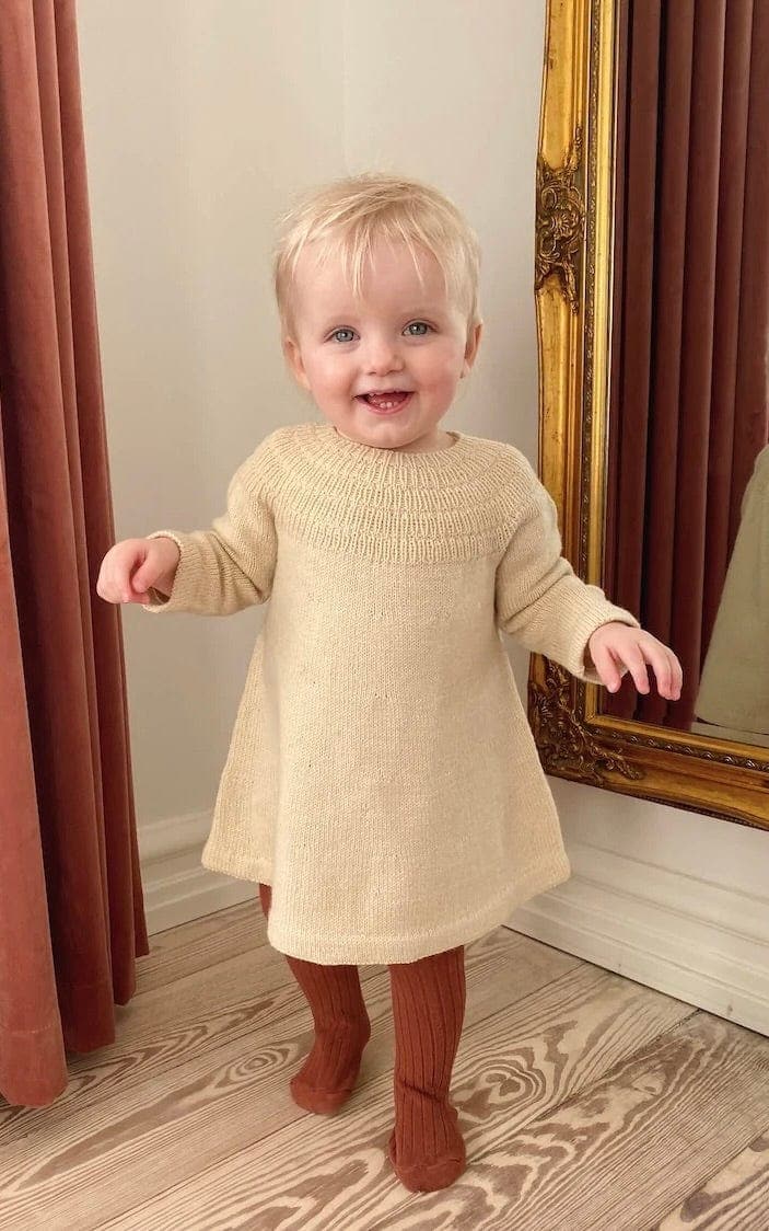 Ankers Kleid - SUNDAY - Strickset von PETITE KNIT jetzt online kaufen bei OONIQUE