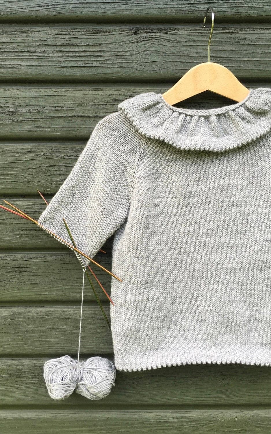 Dagmars Bluse - SUNDAY - Strickset von PETITE KNIT jetzt online kaufen bei OONIQUE