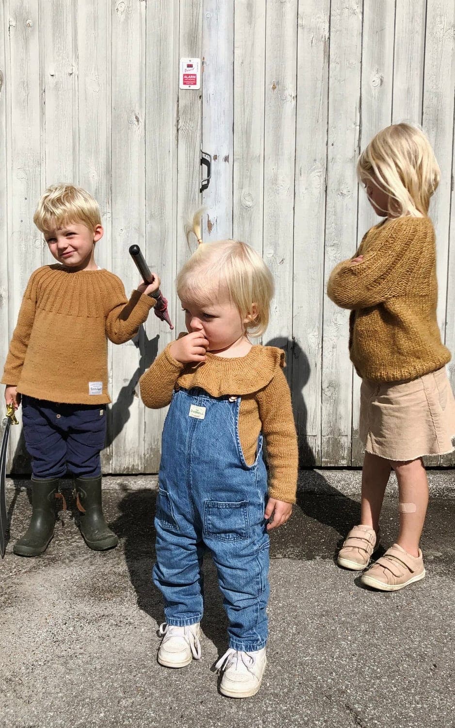 Haralds Pullover - SUNDAY - Strickset von PETITE KNIT jetzt online kaufen bei OONIQUE