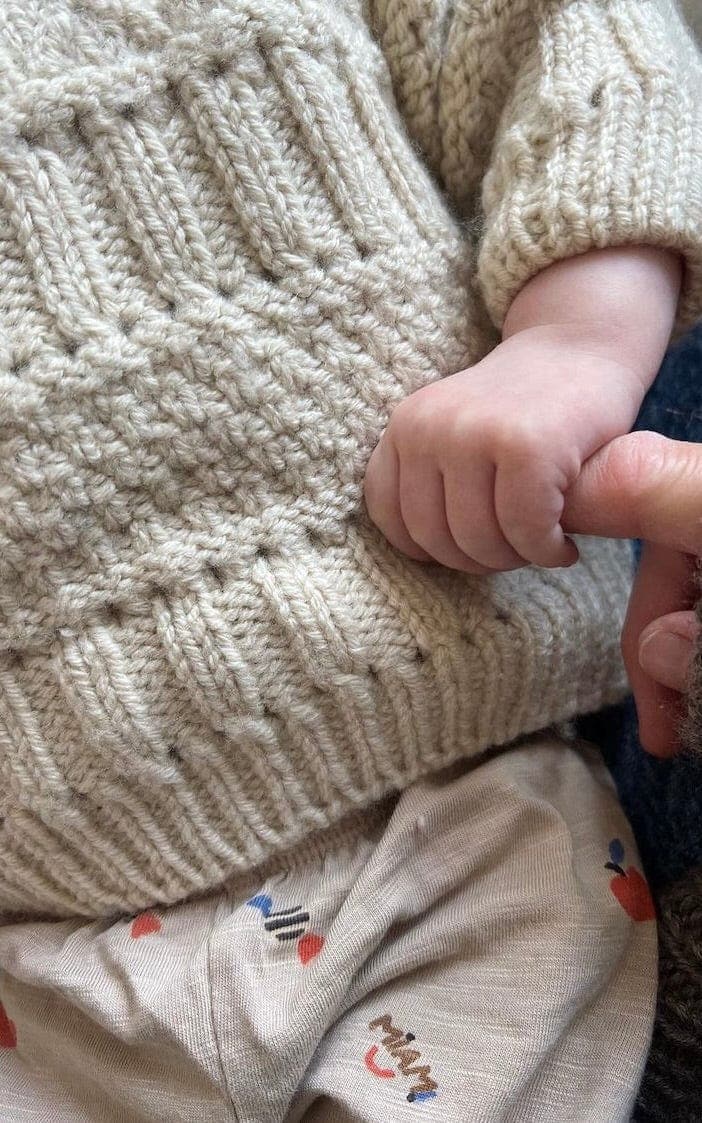 Ingrid Sweater Baby - DOUBLE SUNDAY - Strickset von PETITE KNIT jetzt online kaufen bei OONIQUE
