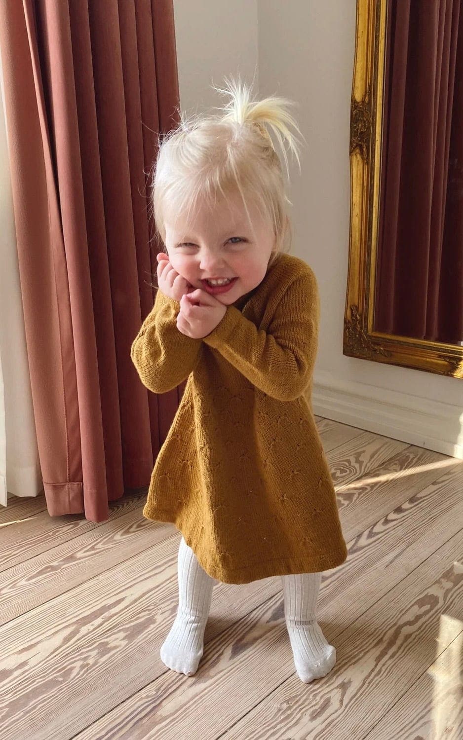 Löwenzahn Kleid - SUNDAY - Strickset von PETITE KNIT jetzt online kaufen bei OONIQUE
