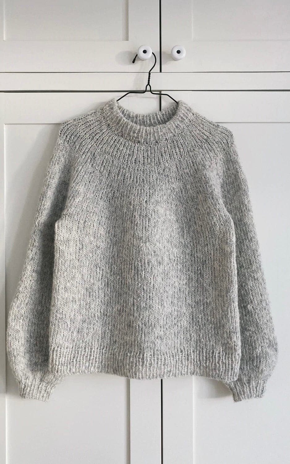 Novice Pullover - KOS - Strickset von PETITE KNIT jetzt online kaufen bei OONIQUE