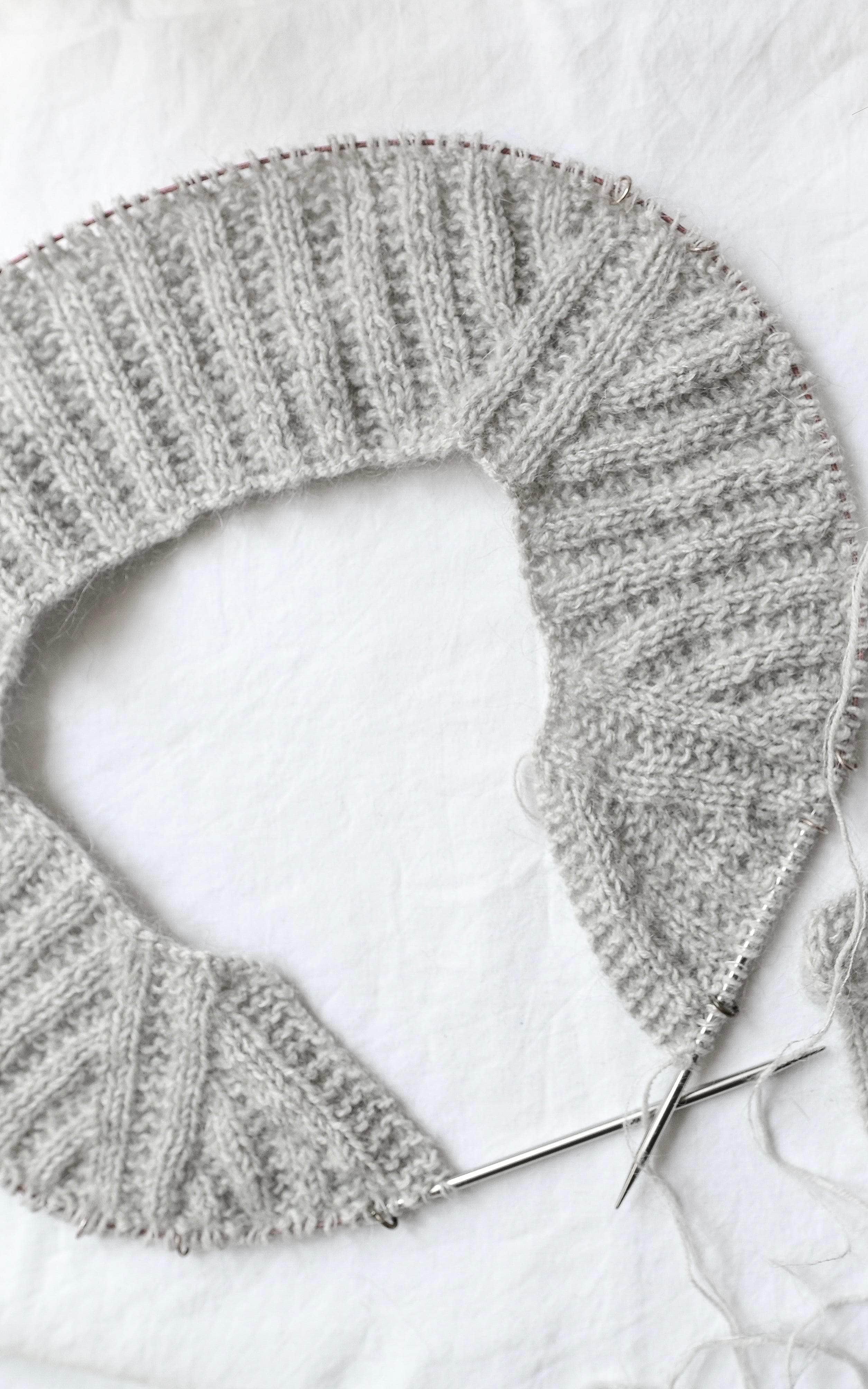 Cosmo Cardigan - ANLEITUNG von RUST KNITWEAR jetzt online kaufen bei OONIQUE
