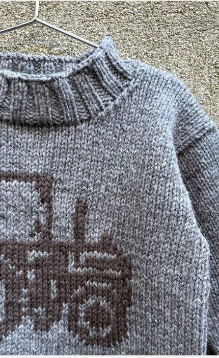Tractor Sweater - HEAVY MERINO - Strickset von KNITTING FOR OLIVE jetzt online kaufen bei OONIQUE