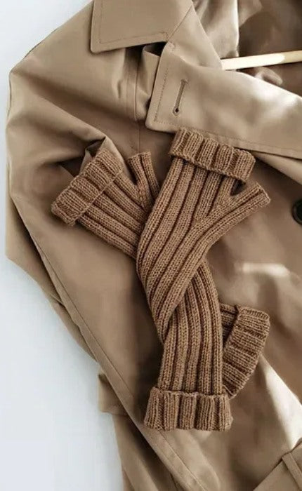 Nola Handstulpen - KLOMPELOMPE MERINOULL - Strickpaket