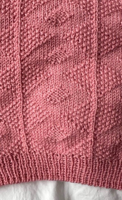 Esther Sweater Baby - TYNN PEER GYNT - Strickset von PETITE KNIT jetzt online kaufen bei OONIQUE