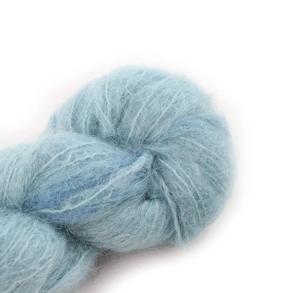 Fluffy Mohair solids handgefärbt von COWGIRL BLUES jetzt online kaufen bei OONIQUE