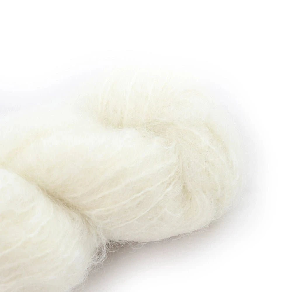 Fluffy Mohair solids handgefärbt von COWGIRL BLUES jetzt online kaufen bei OONIQUE