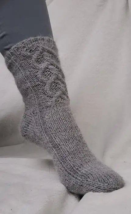 Hüttensocken - EDELWEISS ALPAKA 6 - FACH - Strickpaket von KNITTING_LARI jetzt online kaufen bei OONIQUE