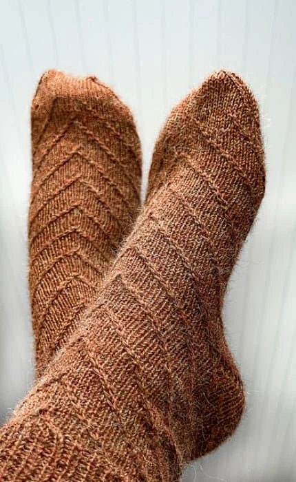 Lines Socks - SUNDAY - Strickset von RUSTKNITWEAR jetzt online kaufen bei OONIQUE