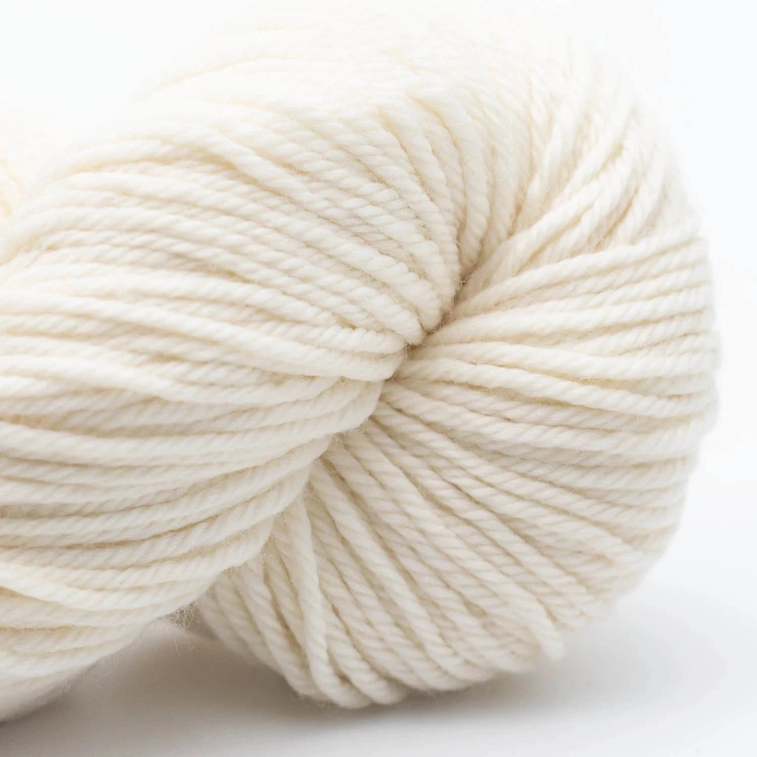 Merino DK solids 100g handgefärbt von COWGIRL BLUES jetzt online kaufen bei OONIQUE