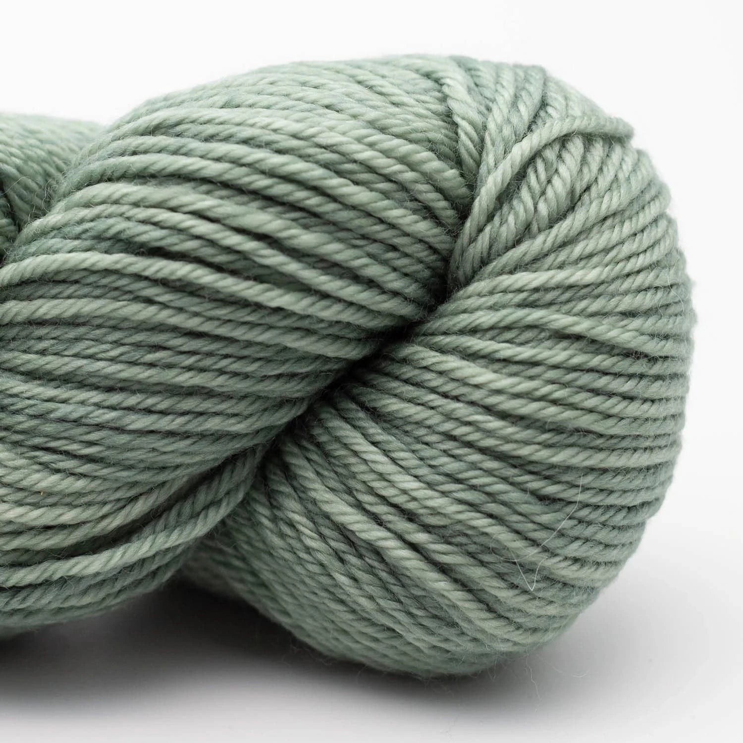 Merino DK solids 100g handgefärbt von COWGIRL BLUES jetzt online kaufen bei OONIQUE