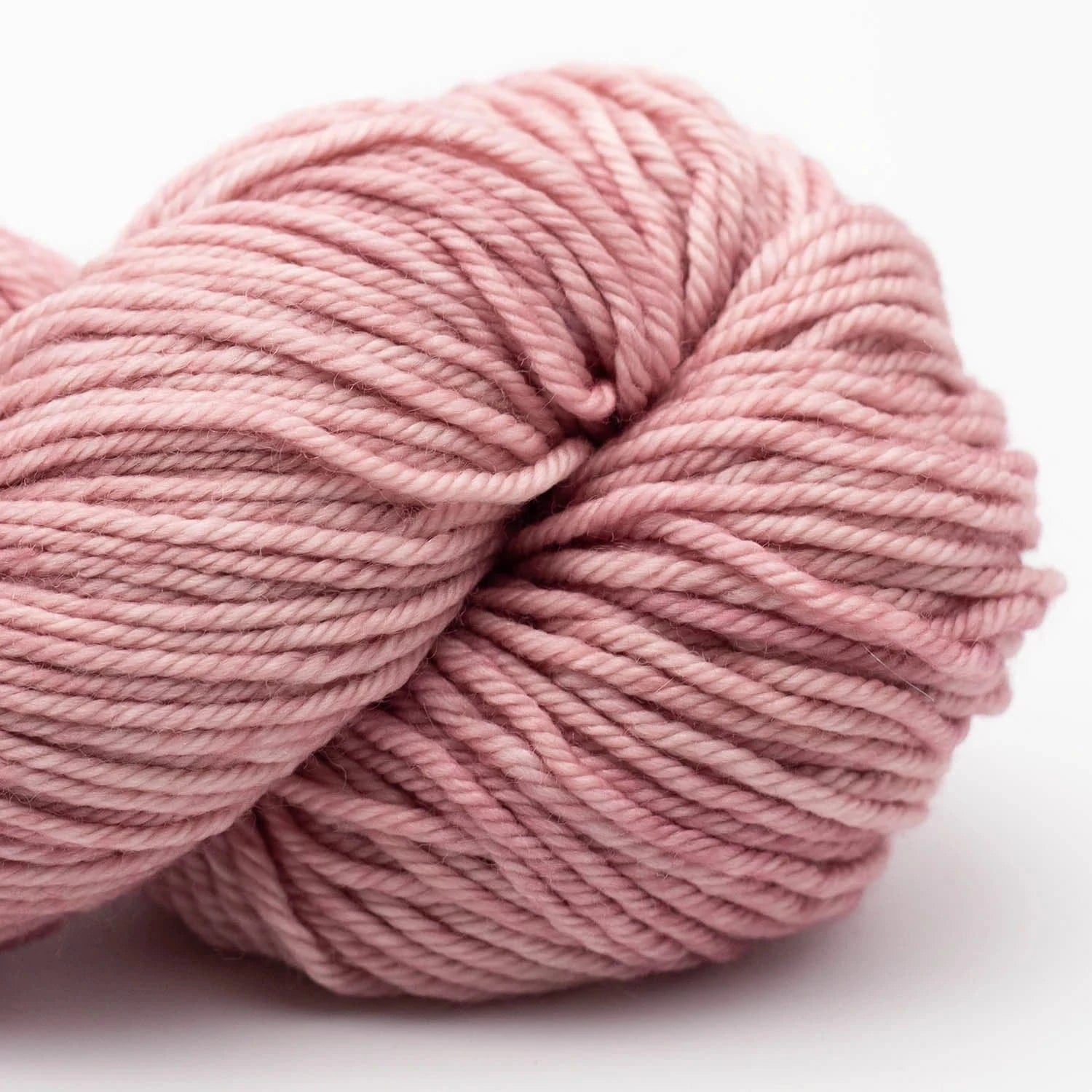 Merino DK solids 100g handgefärbt von COWGIRL BLUES jetzt online kaufen bei OONIQUE