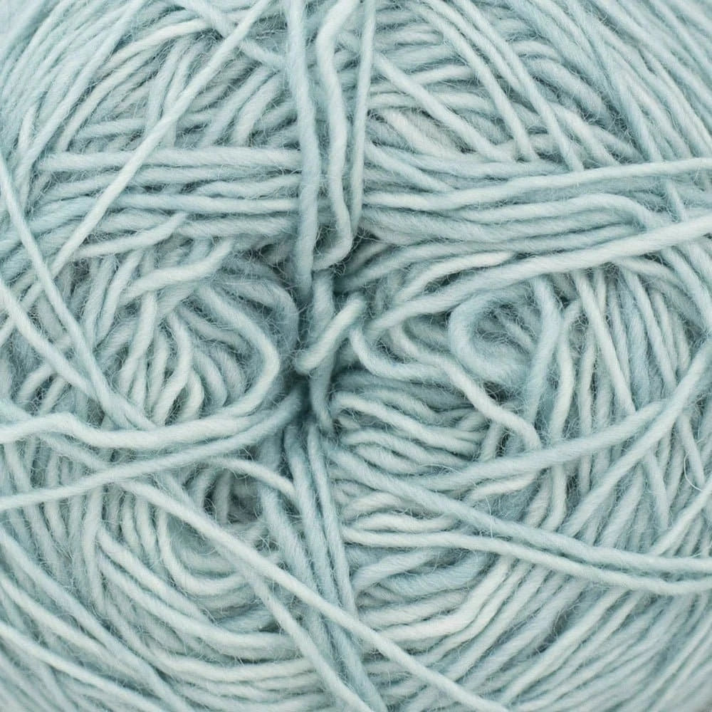 Merino SINGLE LACE solids handgefärbt von COWGIRL BLUES jetzt online kaufen bei OONIQUE