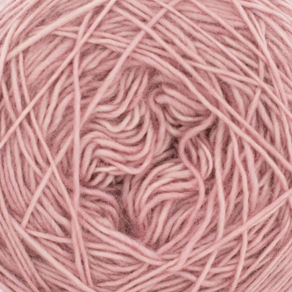 Merino SINGLE LACE solids handgefärbt von COWGIRL BLUES jetzt online kaufen bei OONIQUE