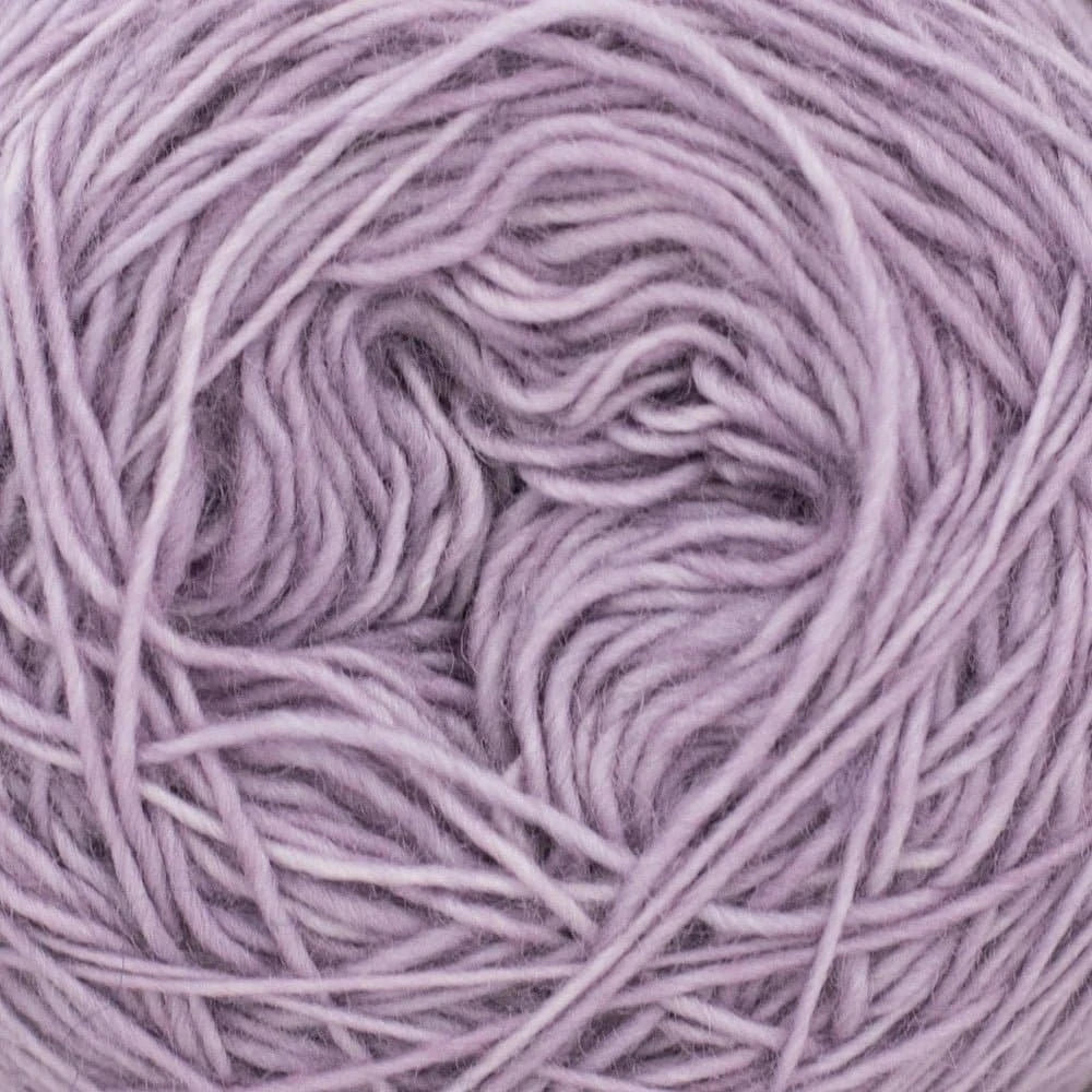 Merino SINGLE LACE solids handgefärbt von COWGIRL BLUES jetzt online kaufen bei OONIQUE