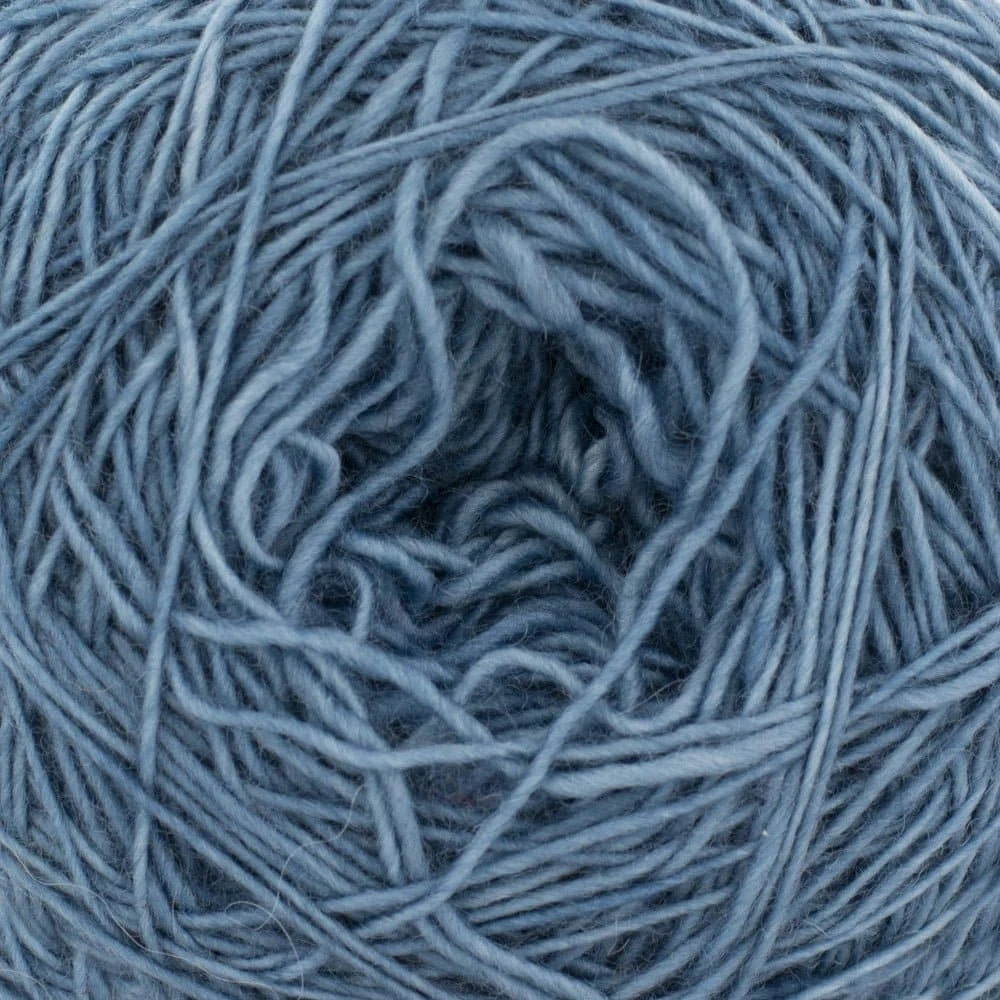 Merino SINGLE LACE solids handgefärbt von COWGIRL BLUES jetzt online kaufen bei OONIQUE