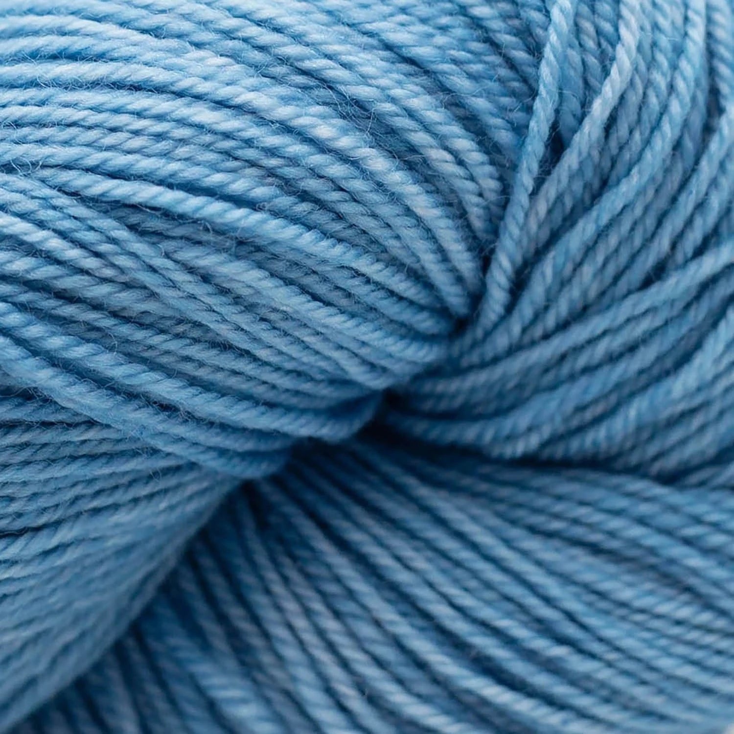 Proper Sock MINIS solids 20g handgefärbt von COWGIRL BLUES jetzt online kaufen bei OONIQUE