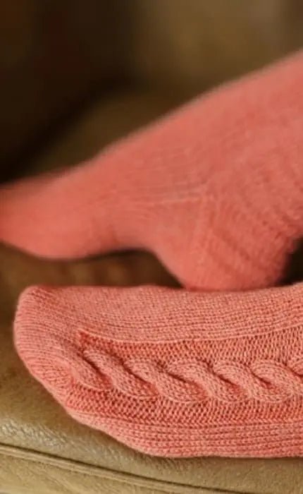 Socken Pletko - MEILENWEIT 100 SETA - Strickpaket von JOÉL JOÉL jetzt online kaufen bei OONIQUE