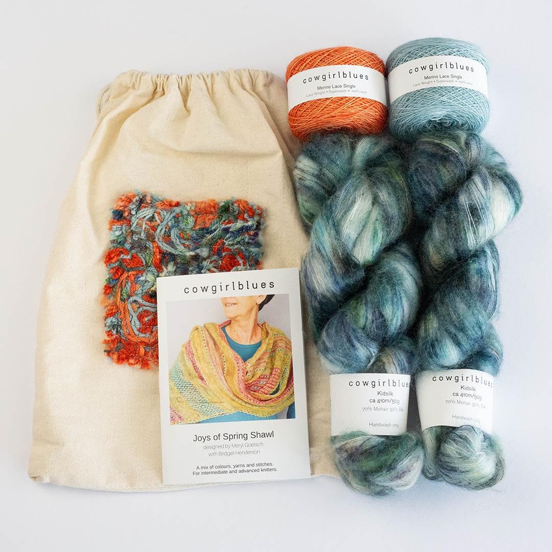 Strickpaket Joys of Spring Shawl handgefärbt - Englisch von COWGIRL BLUES jetzt online kaufen bei OONIQUE