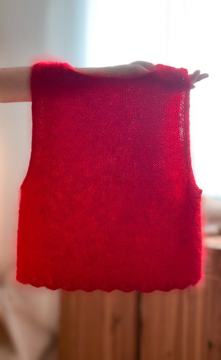 The Knitting Poet's Slipover - OMBELLE - Strickset von OONIQUE jetzt online kaufen bei OONIQUE