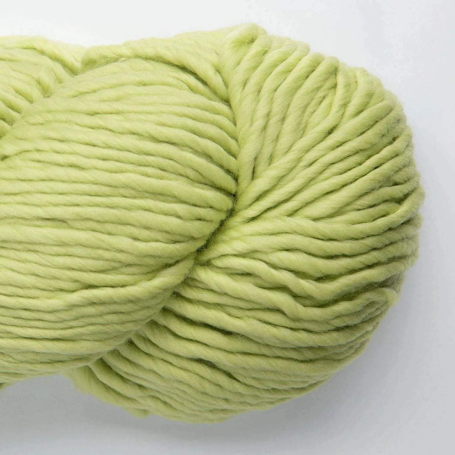 Yana FINE Highland Wool 200g von AMANO jetzt online kaufen bei OONIQUE