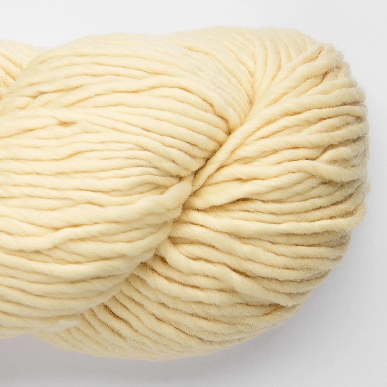 Yana FINE Highland Wool 200g von AMANO jetzt online kaufen bei OONIQUE