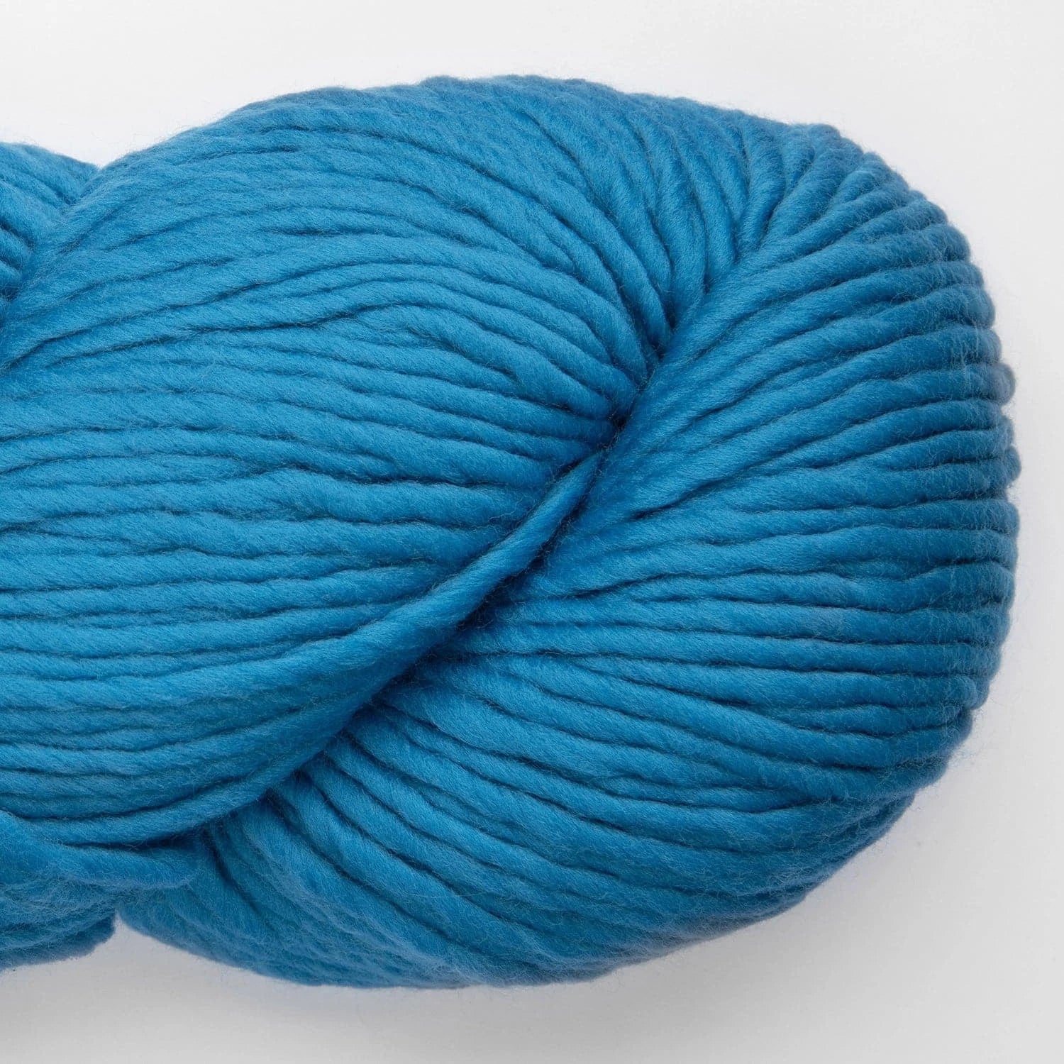 Yana FINE Highland Wool 200g von AMANO jetzt online kaufen bei OONIQUE