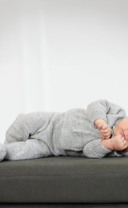 Hose mit Füßlingen - COOL WOOL BABY - Strickset von LANA GROSSA jetzt online kaufen bei OONIQUE