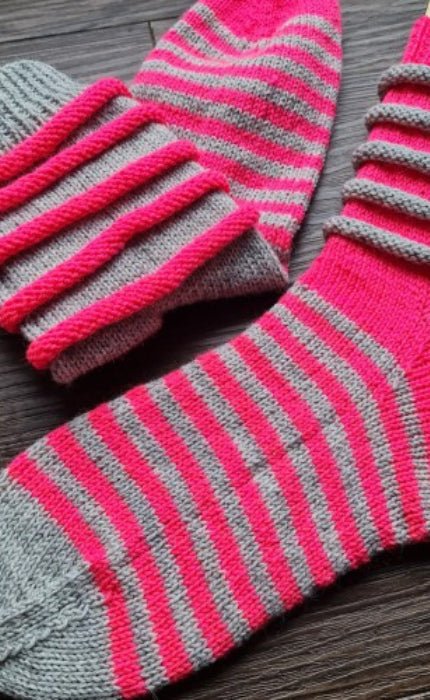 Socken Kulea - MEILENWEIT 50 - Strickset von JOÉL JOÉL jetzt online kaufen bei OONIQUE