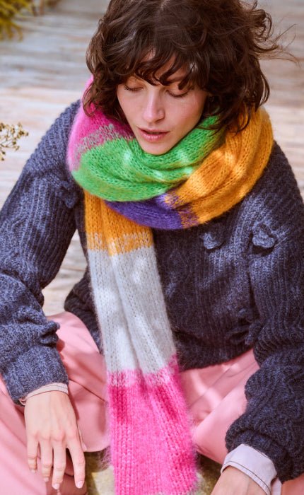 Pullover mit Häkelblumen - BRIGITTE NO. 2 - Strickset von LANA GROSSA jetzt online kaufen bei OONIQUE