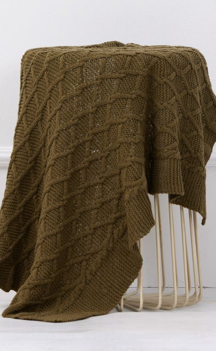 Decke mit Zopfmuster - ELASTICO - Strickset von LANA GROSSA jetzt online kaufen bei OONIQUE